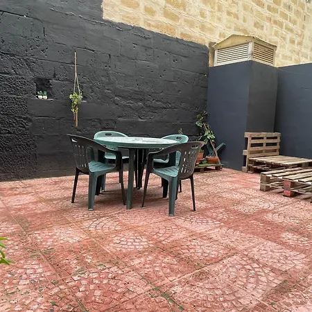 Comfy Central Apartamento Sliema
