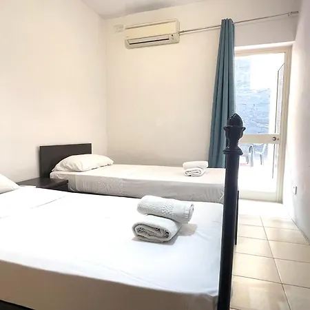 Comfy Central Apartment *