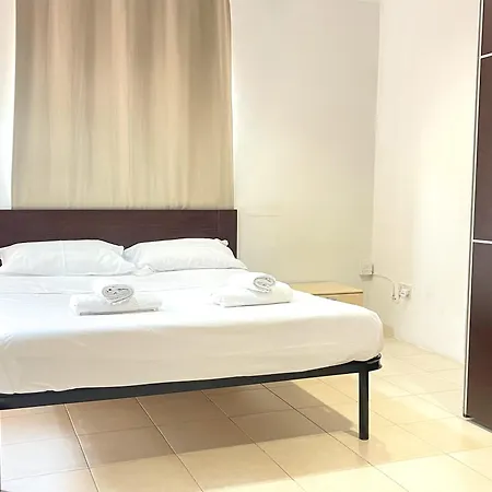 Comfy Central * Sliema